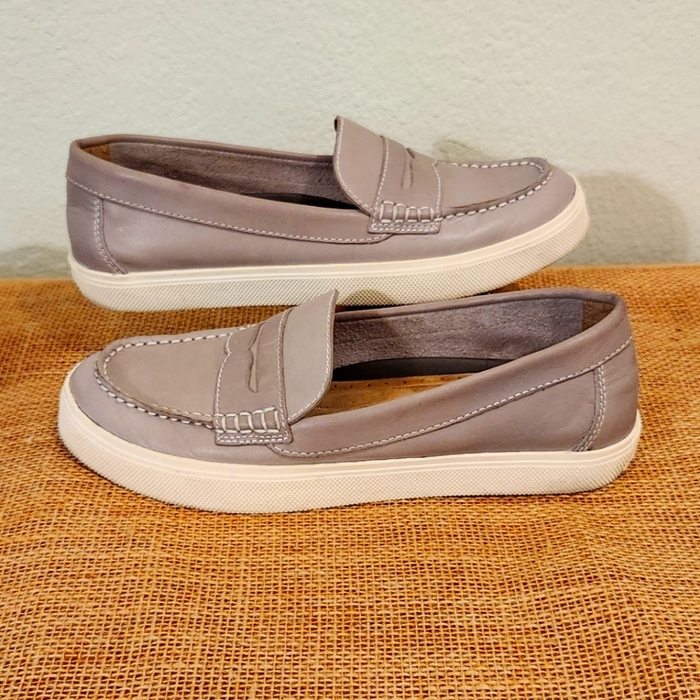 Weejuns G.H. Bass Women's Penny Loafers Slip On Dress Shoes Gray Size 7.5